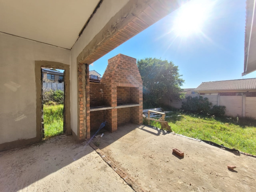 3 Bedroom Property for Sale in Wavecrest Eastern Cape